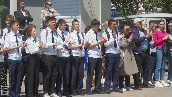 Студенты УУКЖТ приняли участие в открытии памятника «Покорители космоса».