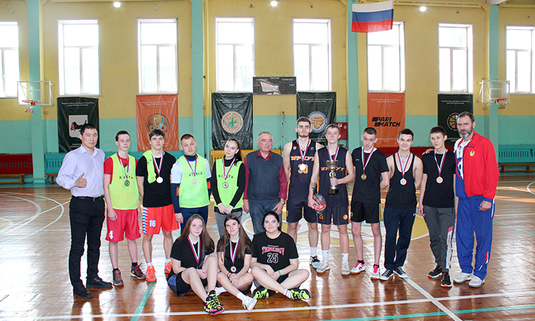 Турнир по стритболу, посвященный 120-летию создания колледжа 