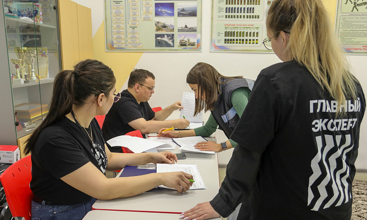 ЧЕТВЕРТЫЙ КОНКУРСНЫЙ ДЕНЬ ЧЕМПИОНАТА "ПРОФЕССИОНАЛЫ" 2025 В УУКЖТ