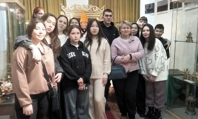 Студенты 1 курса УУКЖТ ИрГУПС побывали на экскурсии «НеобыЧайная Кяхта» 