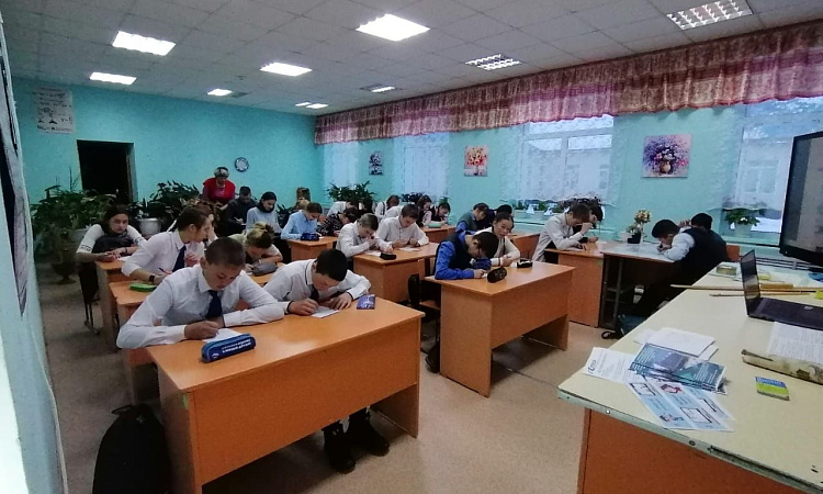 Школьникам в Тунгокочене рассказали, как поступить в ЗабИЖТ 