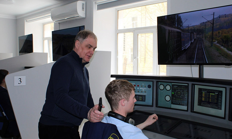 Фестиваль профессий провели в Читинском техникуме железнодорожного транспорта