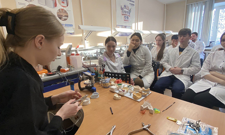 Мастер-класс для студентов МК ЖТ ИрГУПС по теме: «Изготовление ортодонтических аппаратов» 