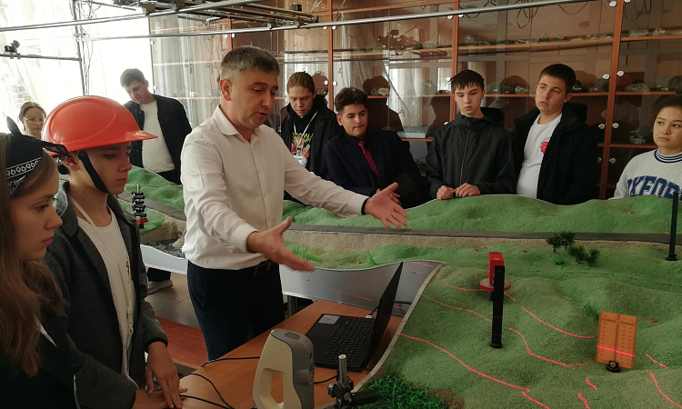 Школьники провели один день Инженерных каникул  ЗабИЖТ