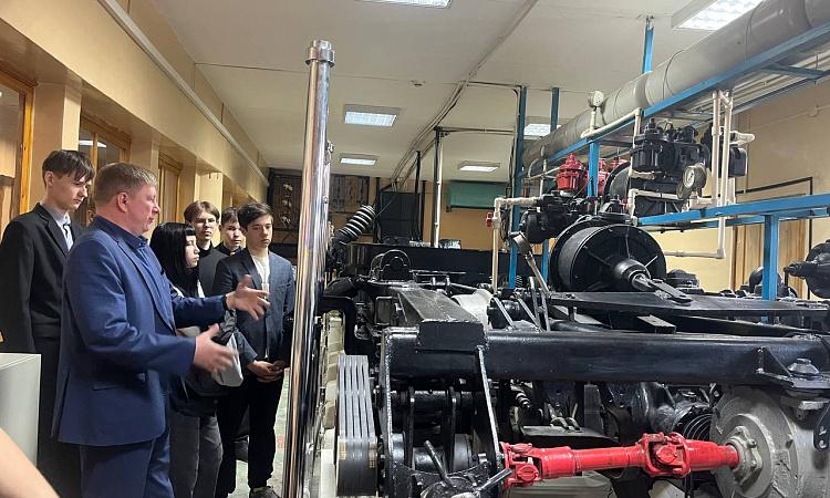 Лицеисты  побывали на кафедрах «Экономика и управление» и «Подвижной состав железных дорог» 