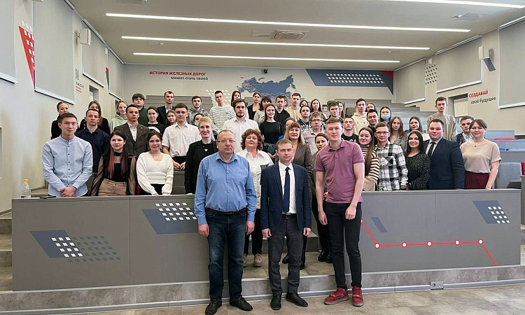 Инновационную деятельность в работе с клиентами обсудили в ЗабИЖТ