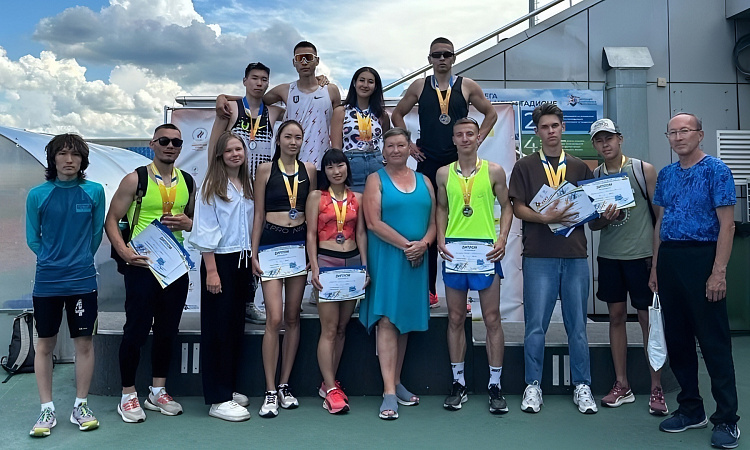 Студент УУКЖТ ИрГУПС Авдеев Сергей победитель соревнований по легкой атлетике на призы олимпийцев Бурятии