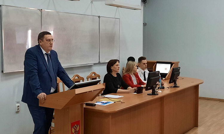  Лекция заместителя начальника Восточно-Сибирской железной дороги (по территориальному управлению) в Улан-Удэнском регионе Тимофеева В.Н. для студентов 3 курса всех специальностей УУКЖТ ИрГУПС