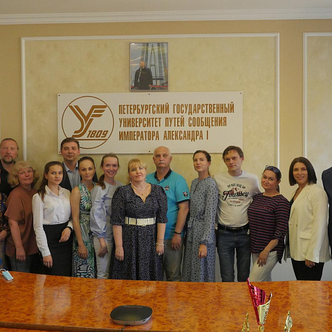 Завершился III Всероссийский фестиваль-конкурс молодых исполнителей патриотической песни и поэзии «Пять звёзд» среди студентов транспортных вузов