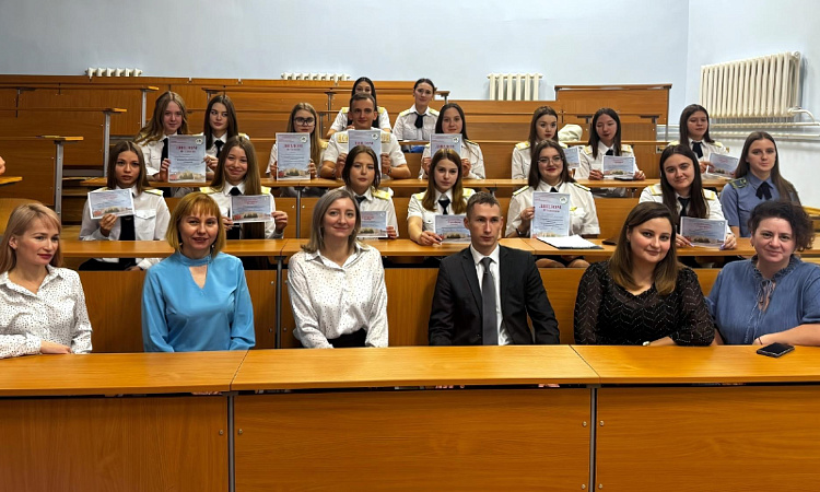 В УУКЖТ ИрГУПС прошла VII Научно-практическая конференция «Перспективы развития транспорта Байкальского региона», собравшая ведущих специалистов Улан-Удэнского Центра организации работы железнодорожных станций, преподавателей и студентов.