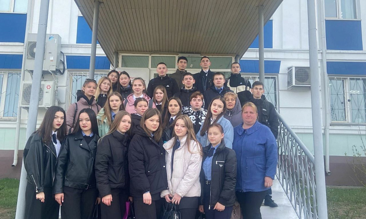 Экскурсия студентов УУКЖТ ИрГУПС в Улан-Удэнский региональный центр связи