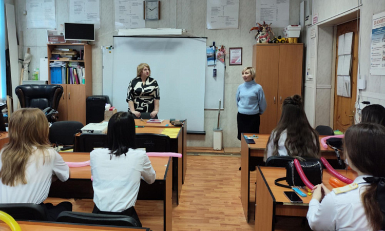 Последний звонок для студентов специальности 38.02.01 в УУКЖТ ИрГУПС