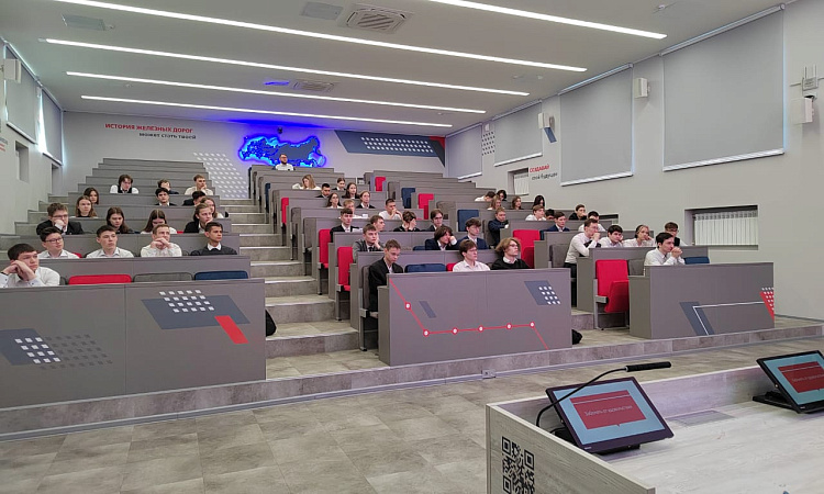 Для лицеистов ЗабИЖТ провели профилактическую беседу 