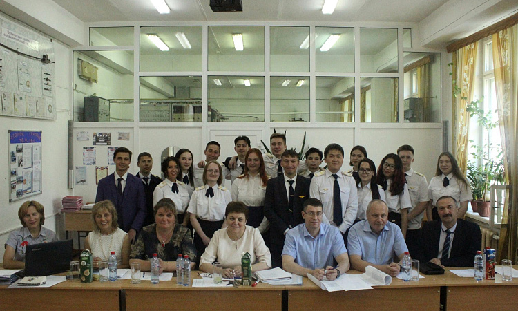 21 июня состоялась защита выпускных квалификационных работ для студентов специальности 11.02.06 и 27.02.03. 