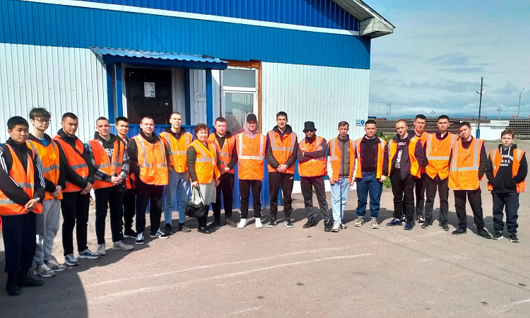 Выезд слушателей курсов- участников студенческих отрядов на ПМС 65