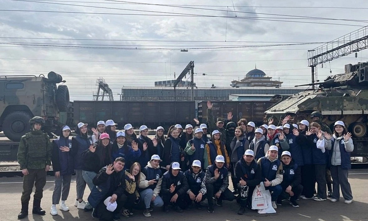 Студенты УУКЖТ ИрГУПС приняли участие во встрече поезда "Сила в правде"