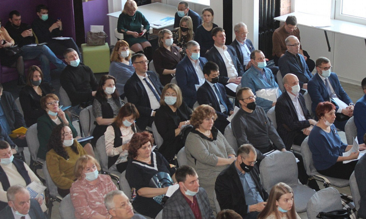 Кафедра «Управление процессами перевозок» ЗабИЖТ ИрГУПС приняла участие в научно-практической конференции «Формирование плана-развития города Читы»