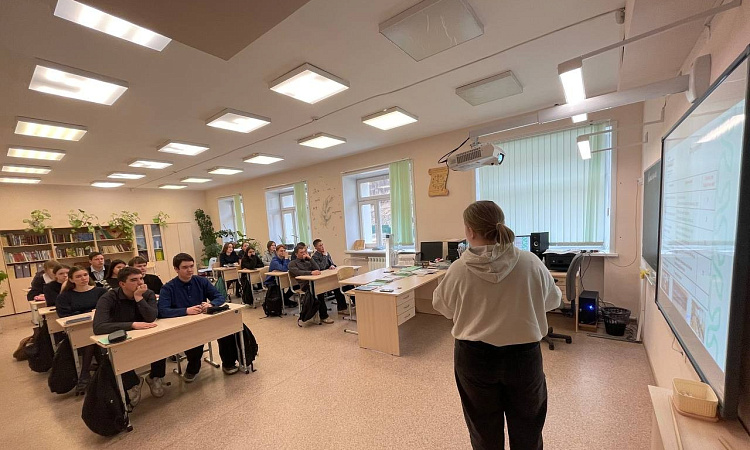 Студенты ЗабИЖТ провели профориентационный десант в Борзе и Баляге Студенты ЗабИЖТ провели профориентационный десант в Борзе и Баляге