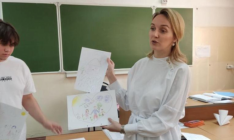 Круглый стол «Семейные ценности»