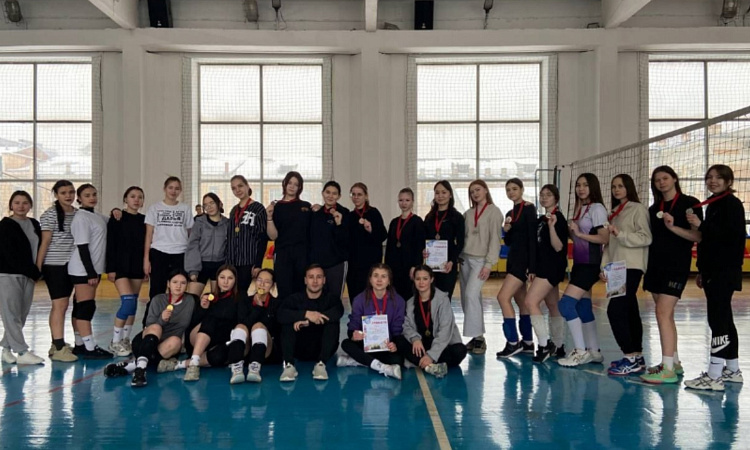 Соревнования по волейболу (девушки) прошли сегодня в УУКЖТ ИрГУПС