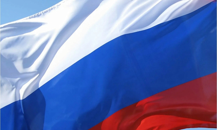 22 августа, отмечается День государственного флага России.