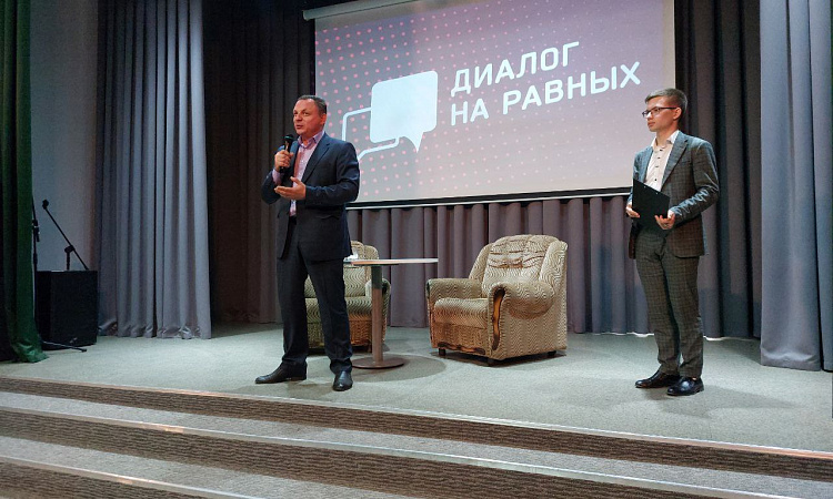 Директор ЗабИЖТ провел встречу с группой активистов