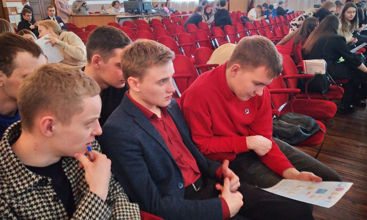 18 команд сразились в игре «Угадай мелодию»!