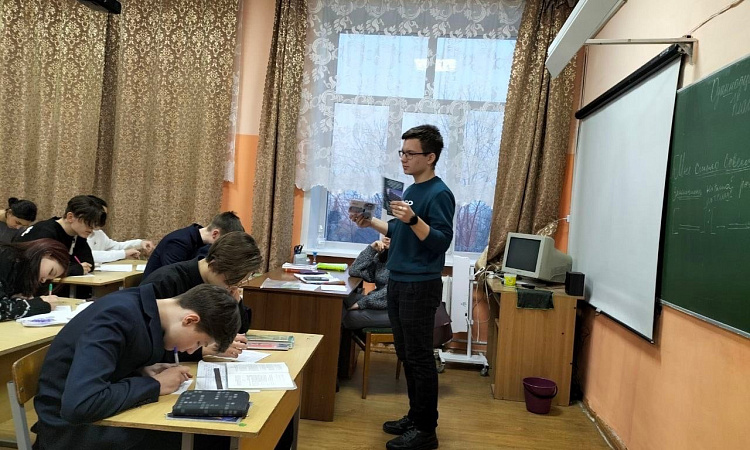 ЗабИЖТ проводит профориентационные выезды в школы