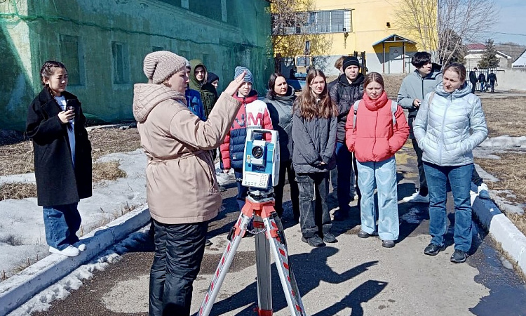 Экскурсии школьников на площадки Регионального этапа Чемпионата профессионального мастерства «Профессионалы»