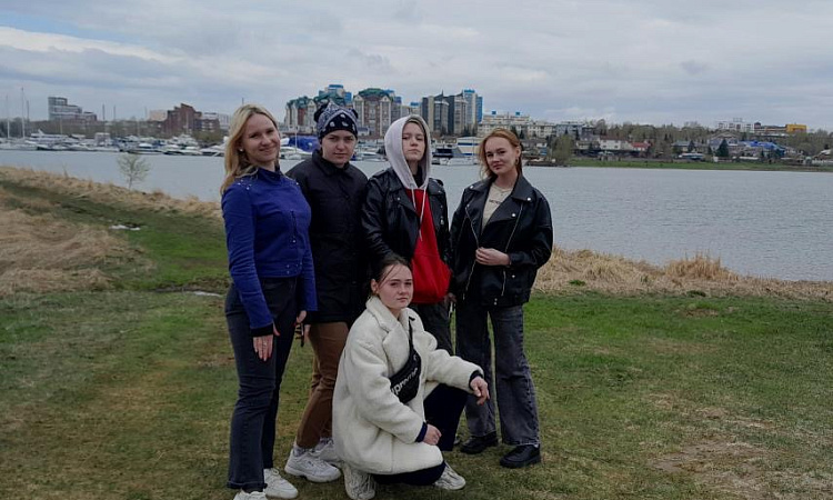 Студенты медицинского колледжа ЖТ ИрГУПС приняли участие в Студенческой экологической неделе, проводимой в городе Иркутске