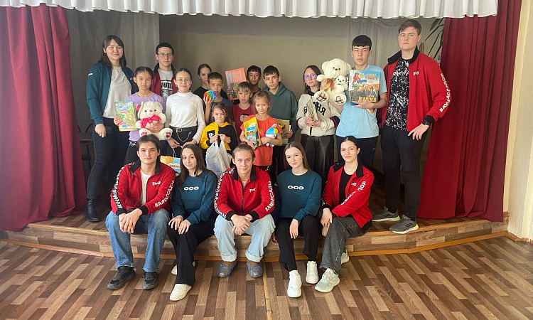 Студенты-волонтеры побывали в центре помощи детям