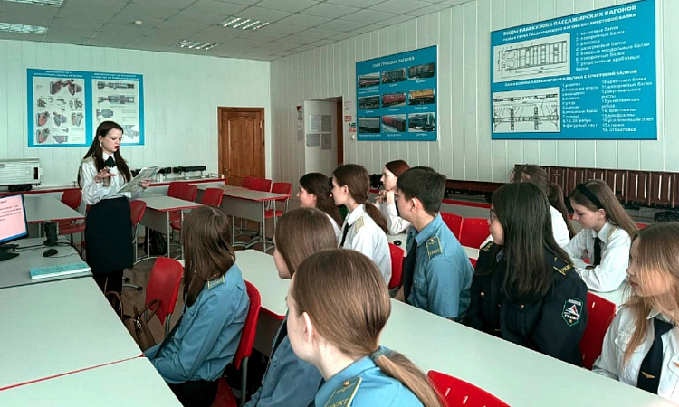 В УУКЖТ ИрГУПС проходят лекции Студенческой Лиги лекторов РБ