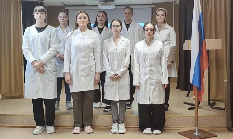 Студенты МК ЖТ ИрГУПС приняли участие в флешмобе «Нас миллионы русских»