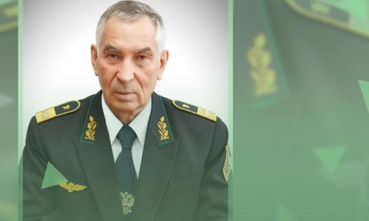 Светлой памяти Леонида Петровича Суркова