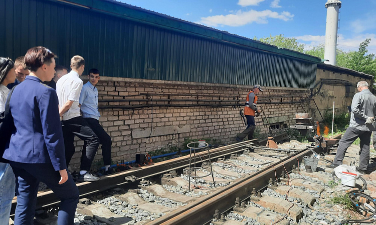 Практическое обучение на тему «Алюминотермитная сварка рельсов» состоялось в ЧТЖТ