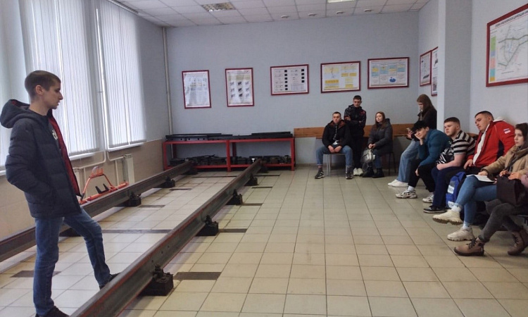 Знакомство первокурсников специальности 08.02.10 «Строительство железных дорог, путь и путевое хозяйство» с производством