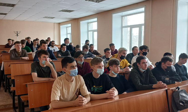 Встреча представителей Забайкальской дирекции инфраструктуры со студентами состоялась в ЗабИЖТ 