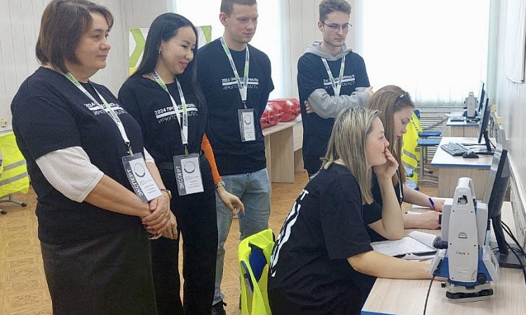 Третий день Чемпионата "Профессионалы" на площадке "Геопространственные технологии" (юниоры)