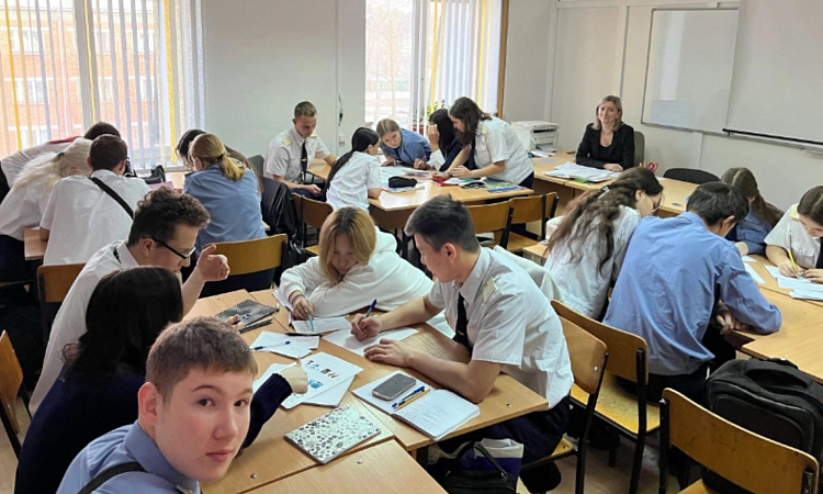 В УУКЖТ ИрГУПС прошел квиз для студентов 2 курса специальности "Организация перевозок и управление на транспорте".