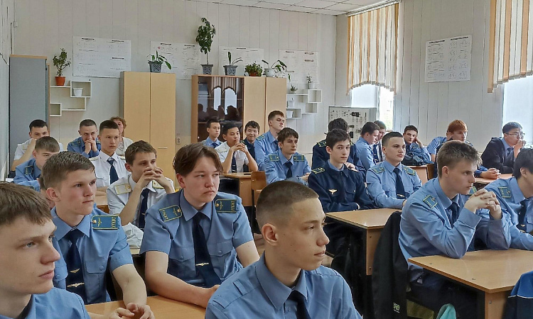 29 мая старшим помощником Бурятского транспортного прокурора Мантатовой Н.Г для студентов 1 курса была проведена профилактическая беседа