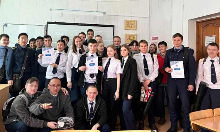 Интеллектуальный квиз от Движения Первых в УУКЖТ ИрГУПС