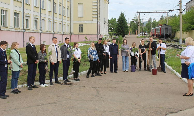 АЛЛЕЯ ВЫПУСКНИКОВ 2024 - традиция УУКЖТ ИрГУПС