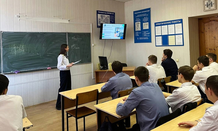 В УУКЖТ ИрГУПС проходят лекции Студенческой Лиги лекторов РБ