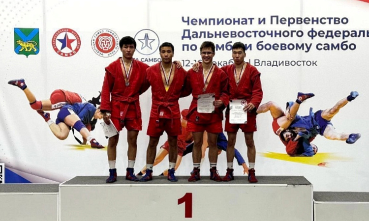 Студент УУКЖТ ИрГУПС Суслов Владимир занял 3 место в Чемпионате и Первенстве ДФО по боевому самбо