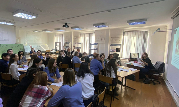 Квиз-игра по дисциплине "Железнодорожные станции и узлы"