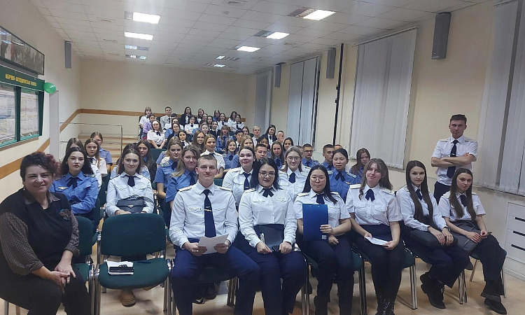 Осень - время конференций по итогам прохождения студентами УУКЖТ ИрГУПС производственной практики, время передачи опыта младшим курсам.