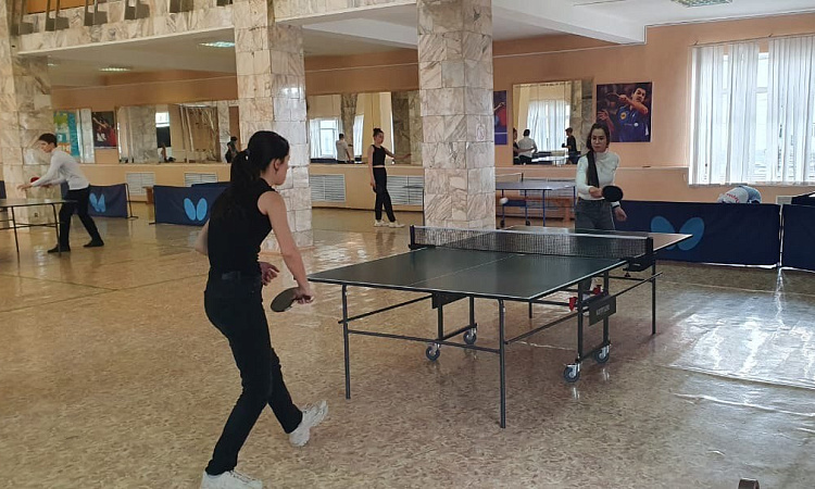 Соревнования по настольному теннису состоялись в ЗабИЖТ