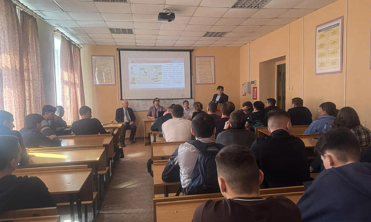 Студенческие дни науки-2026: состоялся круглый стол «Причины сбоев спутниковой навигационной системы устройства КЛУБ-У в границах Забайкальской железной дороги»