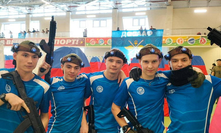 Студенты УУКЖТ ИрГУПС приняли участие в Городском этапе чемпионата России по лазертагу.