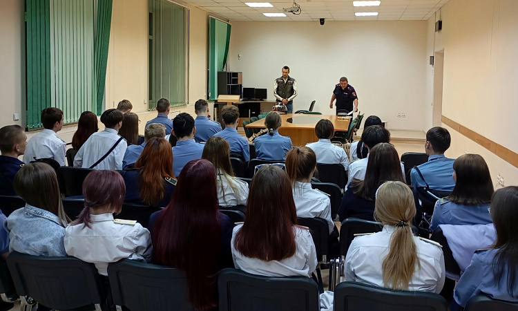 Встреча студентов УУКЖТ ИрГУПС с представителями ГИБДД